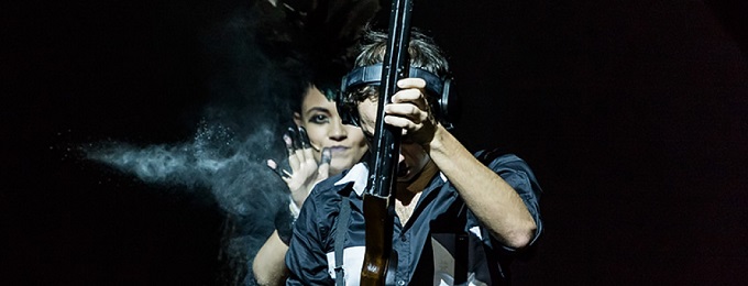 The Casting of the Magic Bullets Schauspielmusical von William S. Burroughs, Tom Waits und Robert Wilson In verschiedenen Sprachen